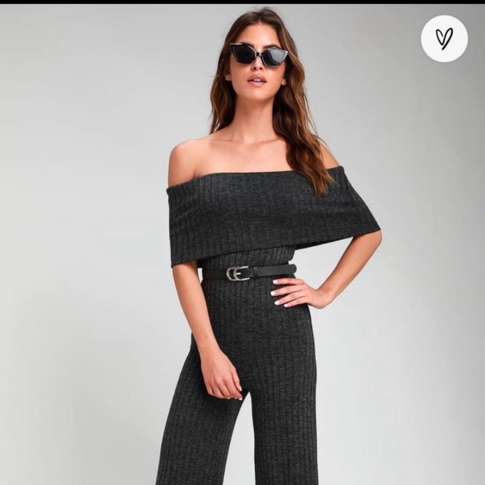Lulus off the shoulder jumpsuit size Medium